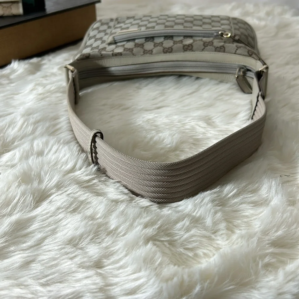 GUCCI Tan GG Canvas Shoulder Bag - Picture 5 of 12
